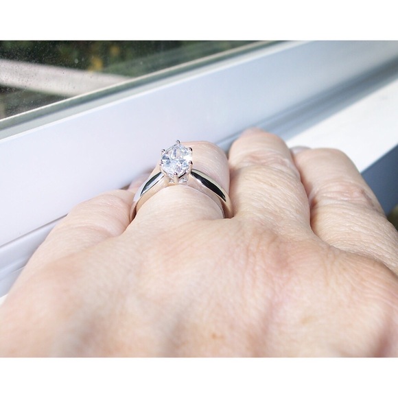 925 STERLING SILVER Marquise Cut Solitaire Ring Clear Cubic Zirconia - Picture 5 of 16